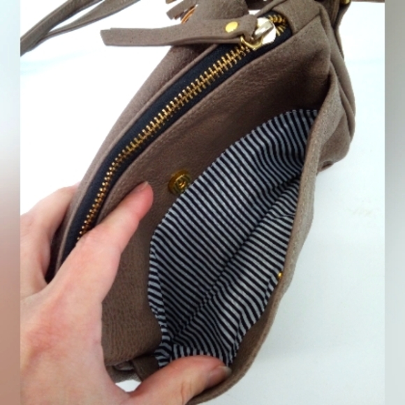 Ei8ht by Under One Sky Vegan Tan Striped Interior Tassel Small Crossbody Bag - Picture 9 of 12
